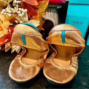 Tieks Rose Gold Glam Size 7. BNIB